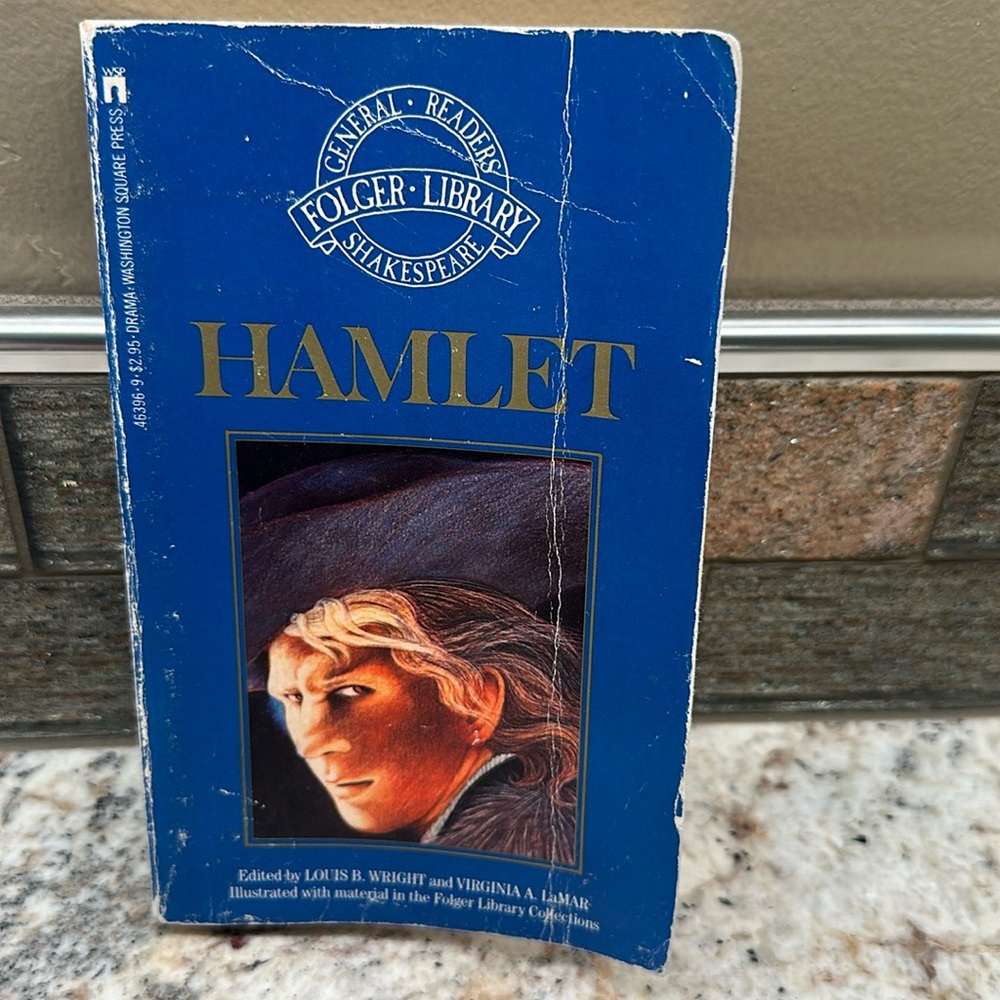 Hamlet (Folger's Library General Reader's Shakespeare) - GOOD